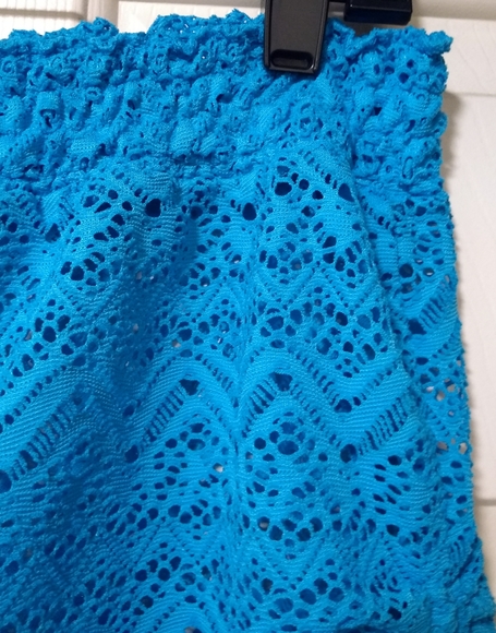 Beach & Pool Shorts - Picture 6 of 16